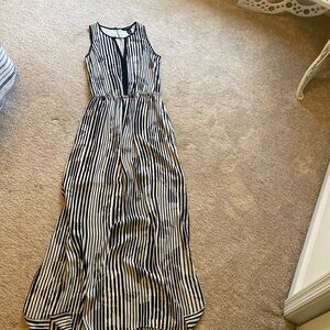 White House, black market size 8 maxi, black and cream dress